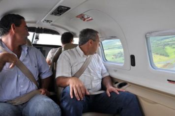 Prefeito e vice fazem reconhecimento aéreo de Ubarana