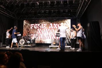 Réveillon em Ubarana 2025: Festa Animada Une a Comunidade na Praça da Matriz