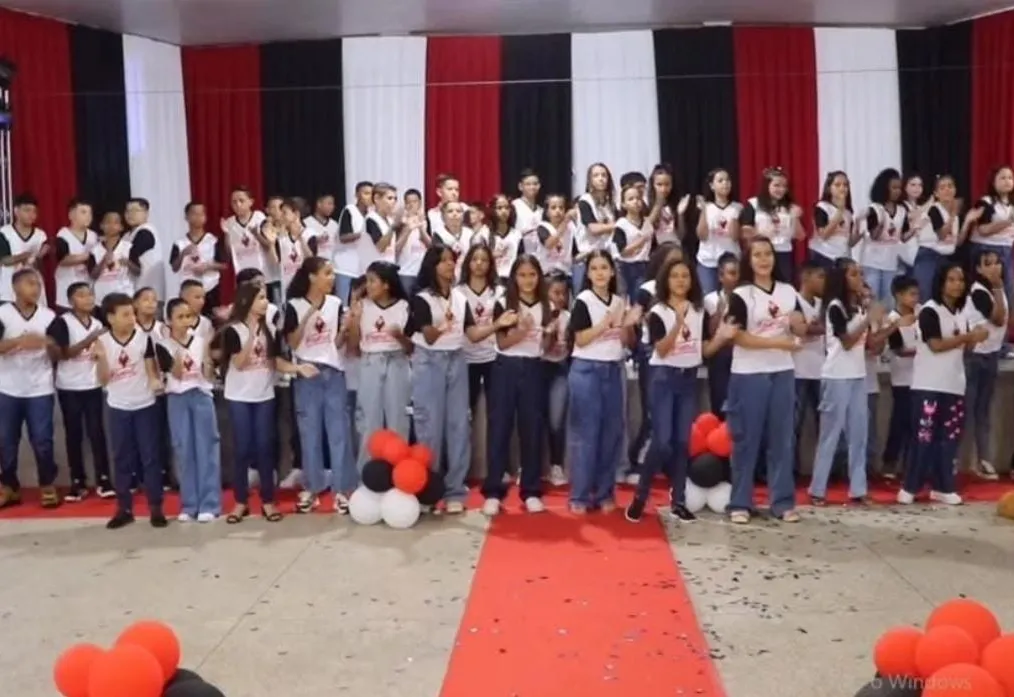 5º Ano Celebra Formatura do PROERD com Emoção e Compromisso com o Futuro