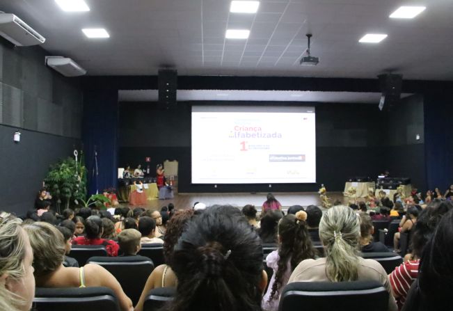 Escola José Roberto Cândido da Costa realiza Primeiro Seminário de Boas Práticas do Programa Alfabetiza Juntos SP.