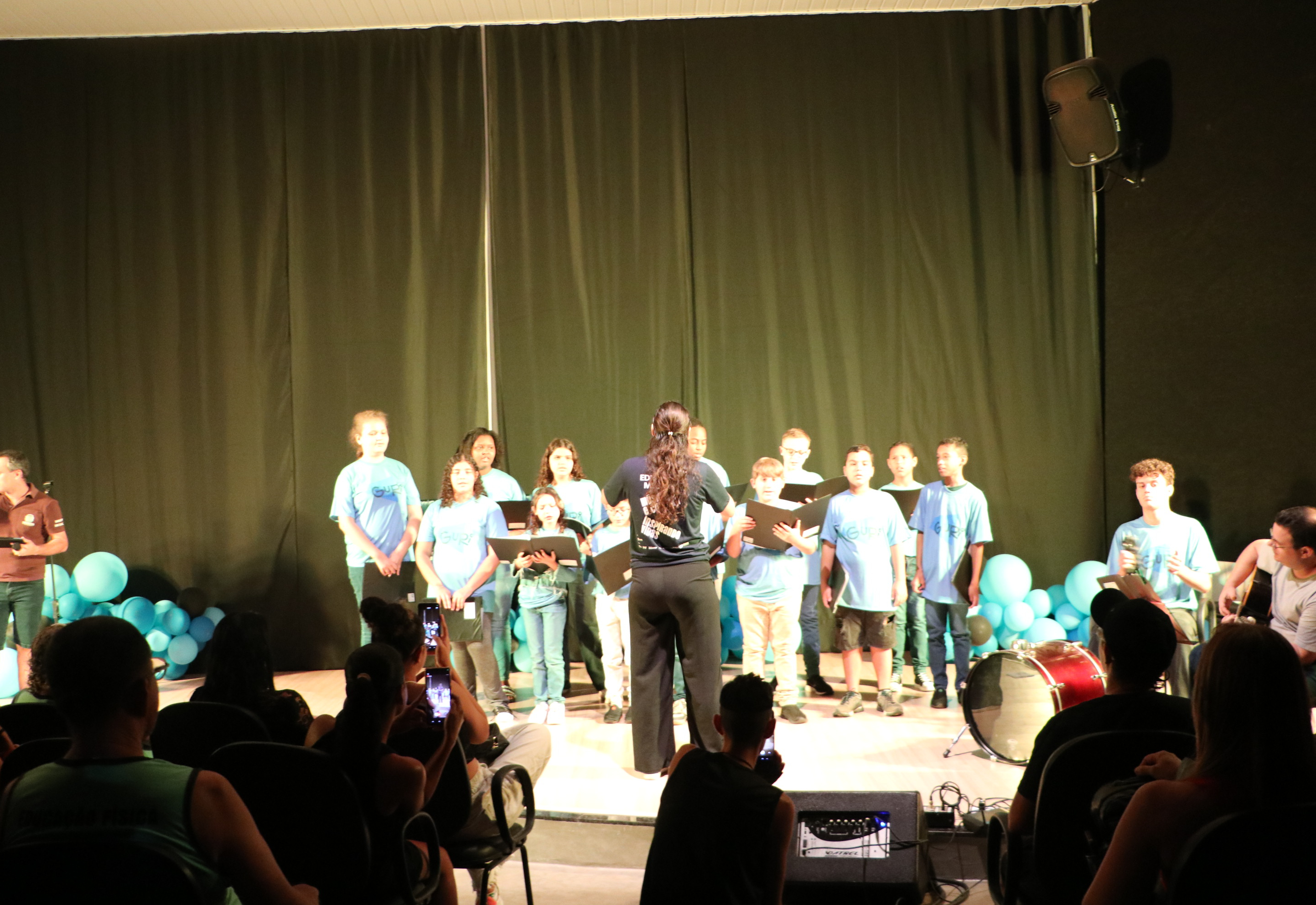 Show de Talentos encanta Ubarana com noite de arte e emoção.