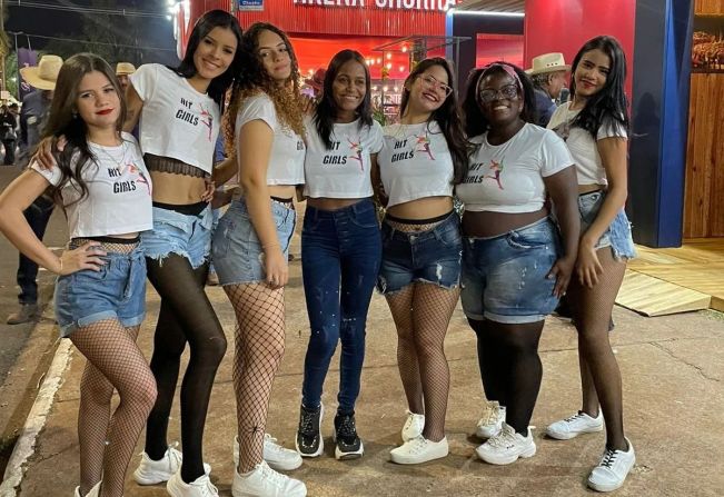 Grupo de dança da Casa da Cultura de Ubarana Hit Girls participa do Festival Nacional de Dança na Festa de Peão de Barretos
