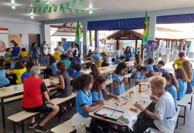 A Escola José Roberto Candido da Costa recebe o Projeto Recreando um dia na Escola.